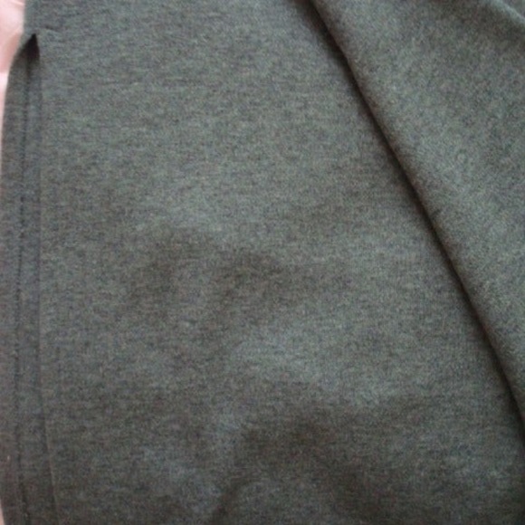 NWOT GRAY STRETCH SKIRT BY KATHY IRELAND M - Picture 3 of 6